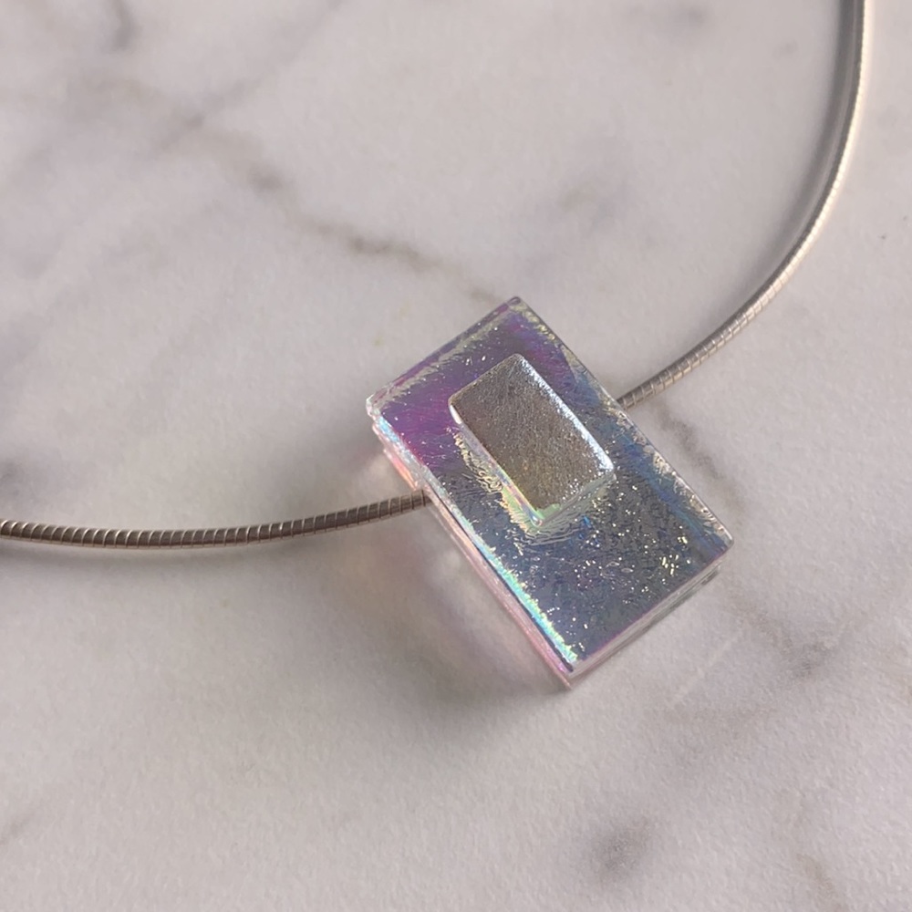 Sterling Silver snake chain w/ iridescent pendant